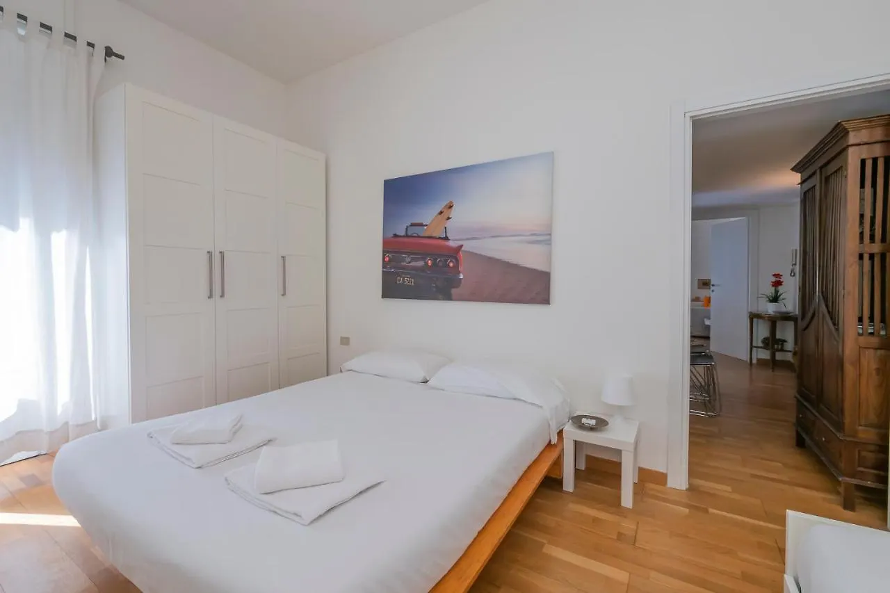 I Host Apartment Luxury - Sambuco 12 Mediolan 0*,